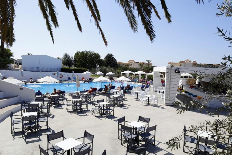 Hotel Ellia 4*
