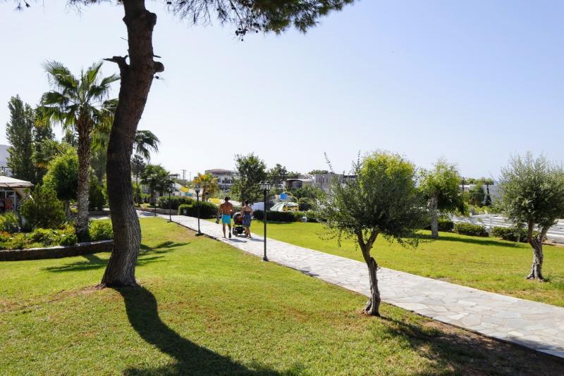 Ellia Hotel 4*
