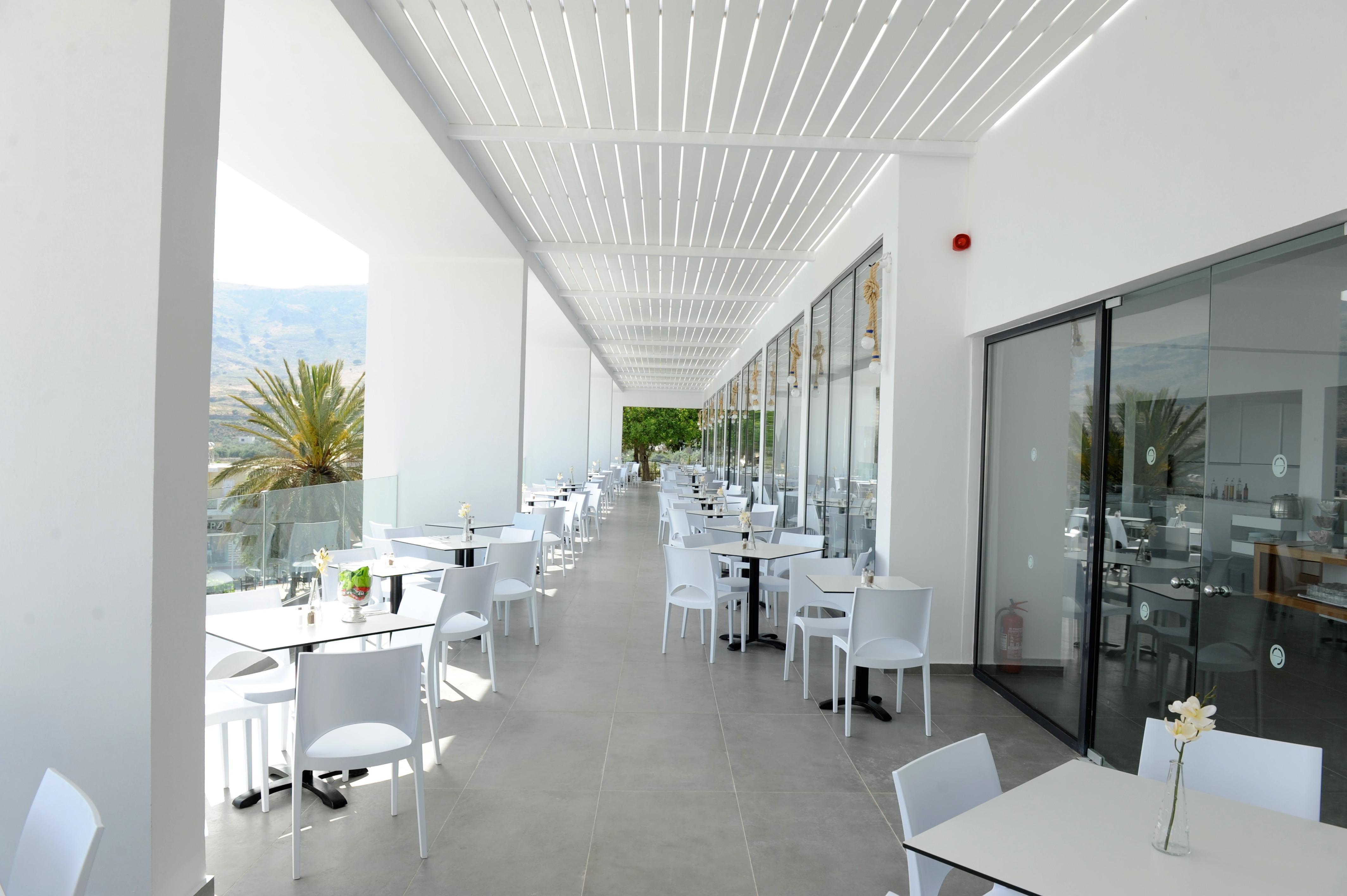 Hotell Ellia 4*