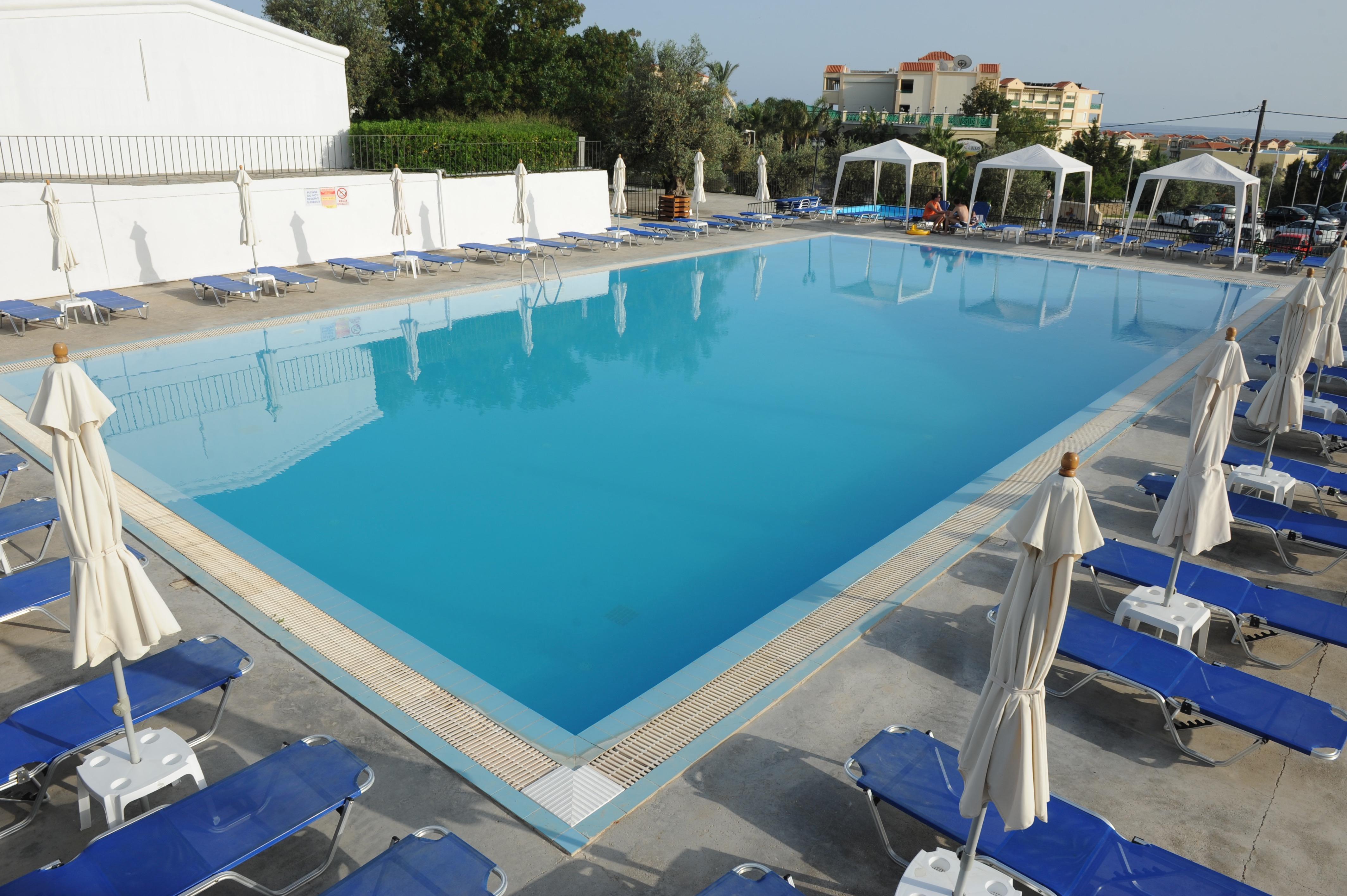 Ellia Hotell 4*