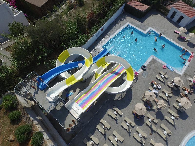 Hotell Ellia 4*